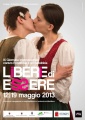 Trentino-bacio-gay-in-abiti-tirolesi-lo-spot-fa-discutere-2.jpg